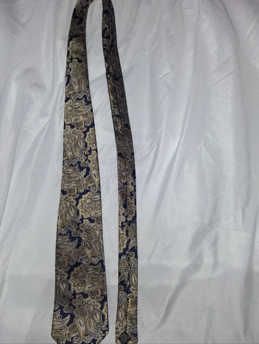 Geoffrey Beene Navy and Gold Paisley Silk Tie